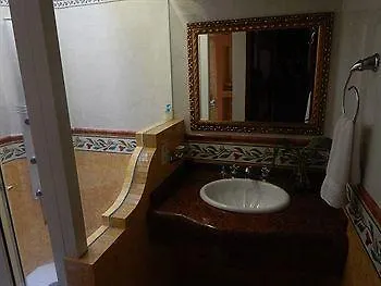 B And B Lux Villa Paraiso Playa del Carmen 2*,